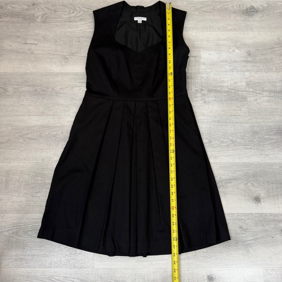 Katherine Barclay Pleated Black Aline Dress with Sweetheart Collar Size 12 - Picture 7 of 17